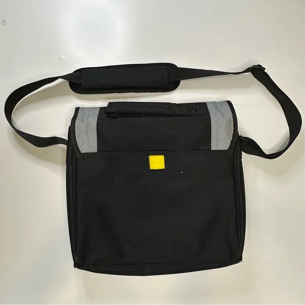 Targus Tablet or Small Laptop‎ Messenger Shoulder & Hand Carry Bag College Ready